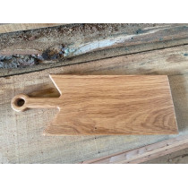 Schneidebrett aus Eiche mit Griff, CNC gefräst, geölt, 45x20x2 cm